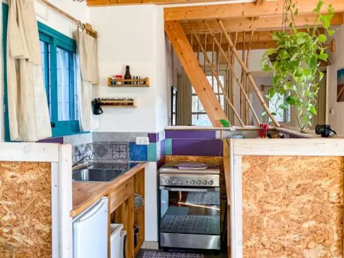 Blue House In The Woods- Amirim