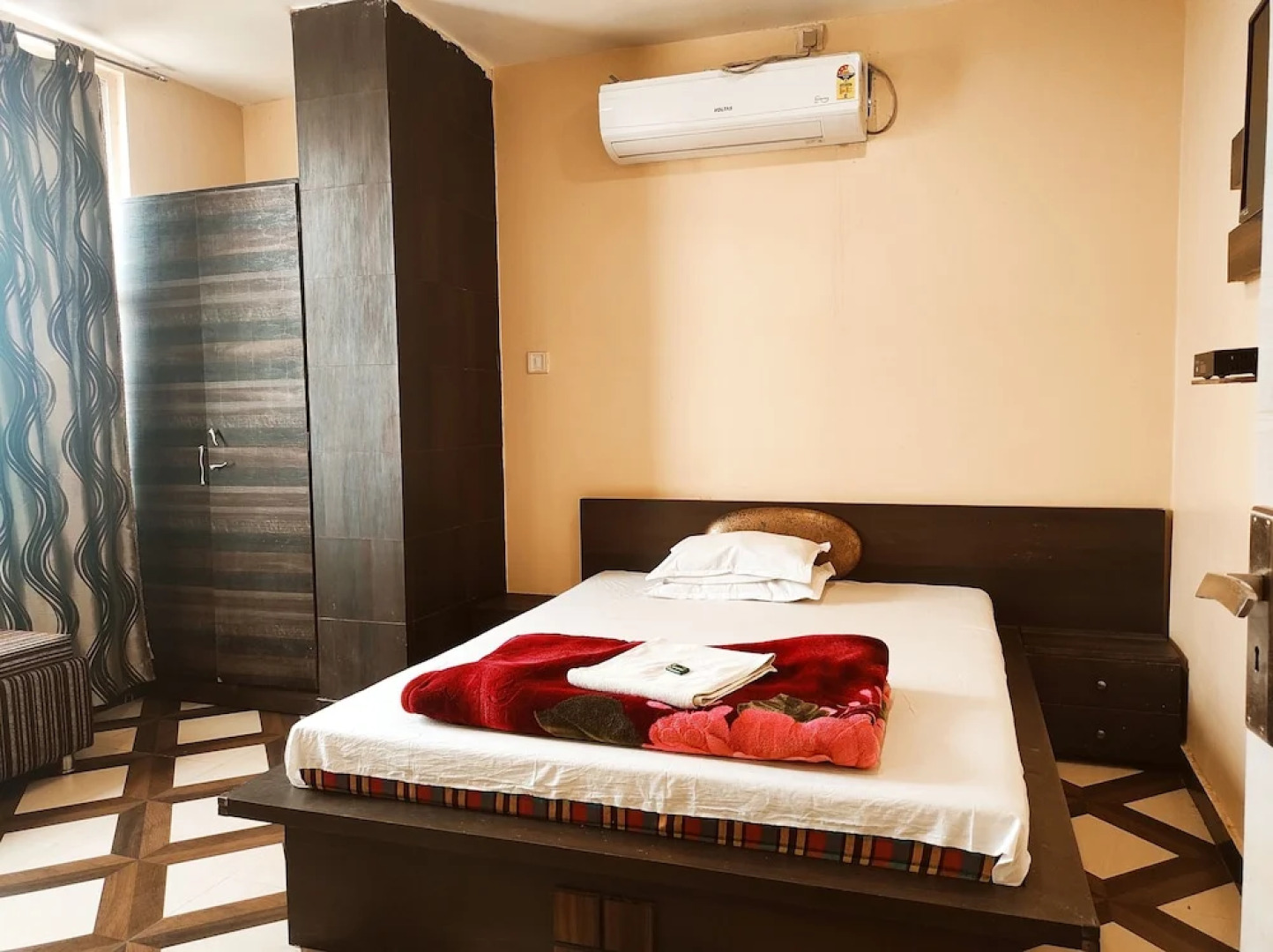 Hotel Bhagwani Palace by OYO Rooms