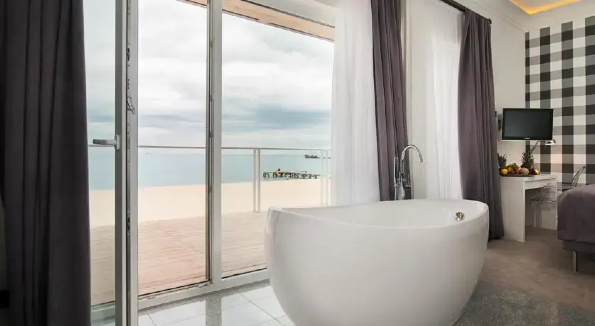 Zatoka Sztuki Centrum Art & Business