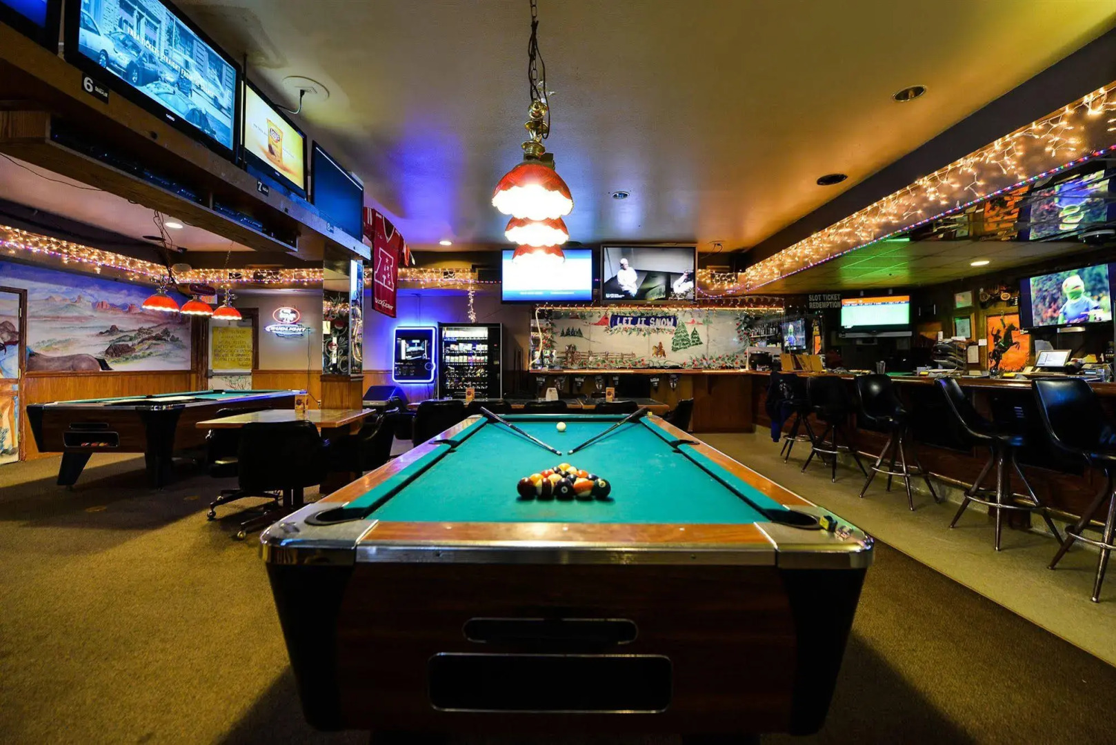 Econo Lodge Inn & Suites