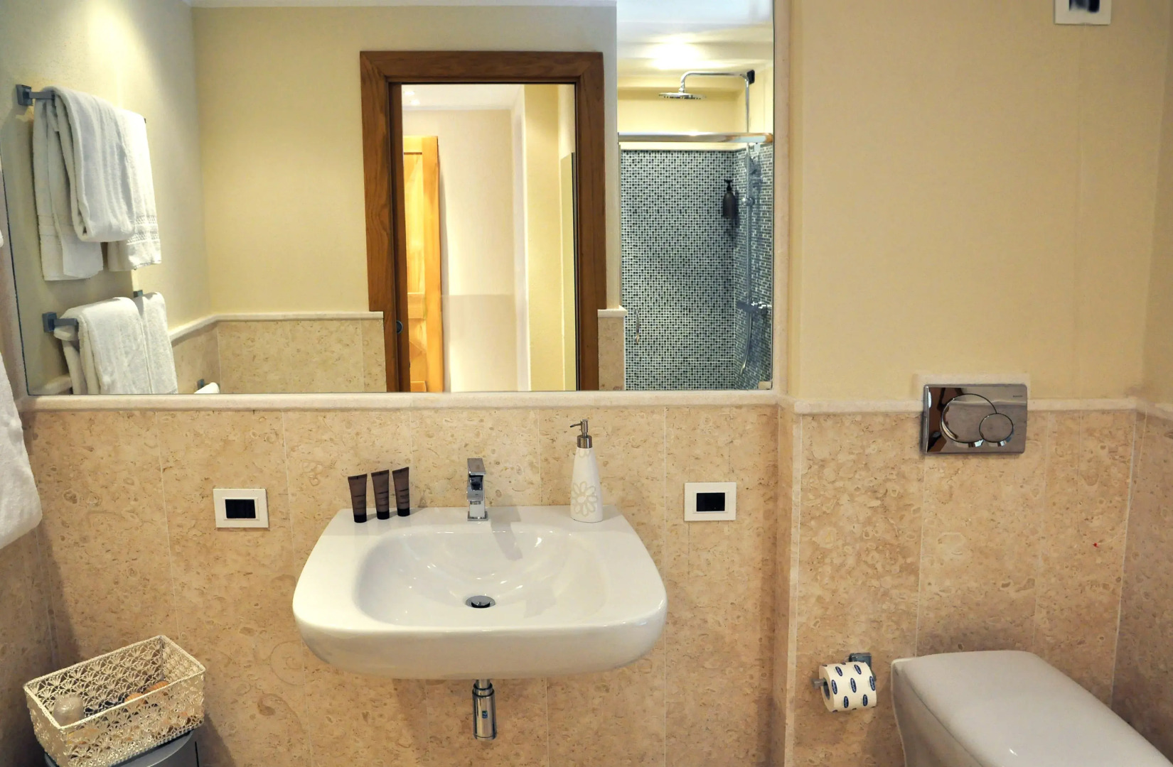 Domu Simius Hotel  Guest House