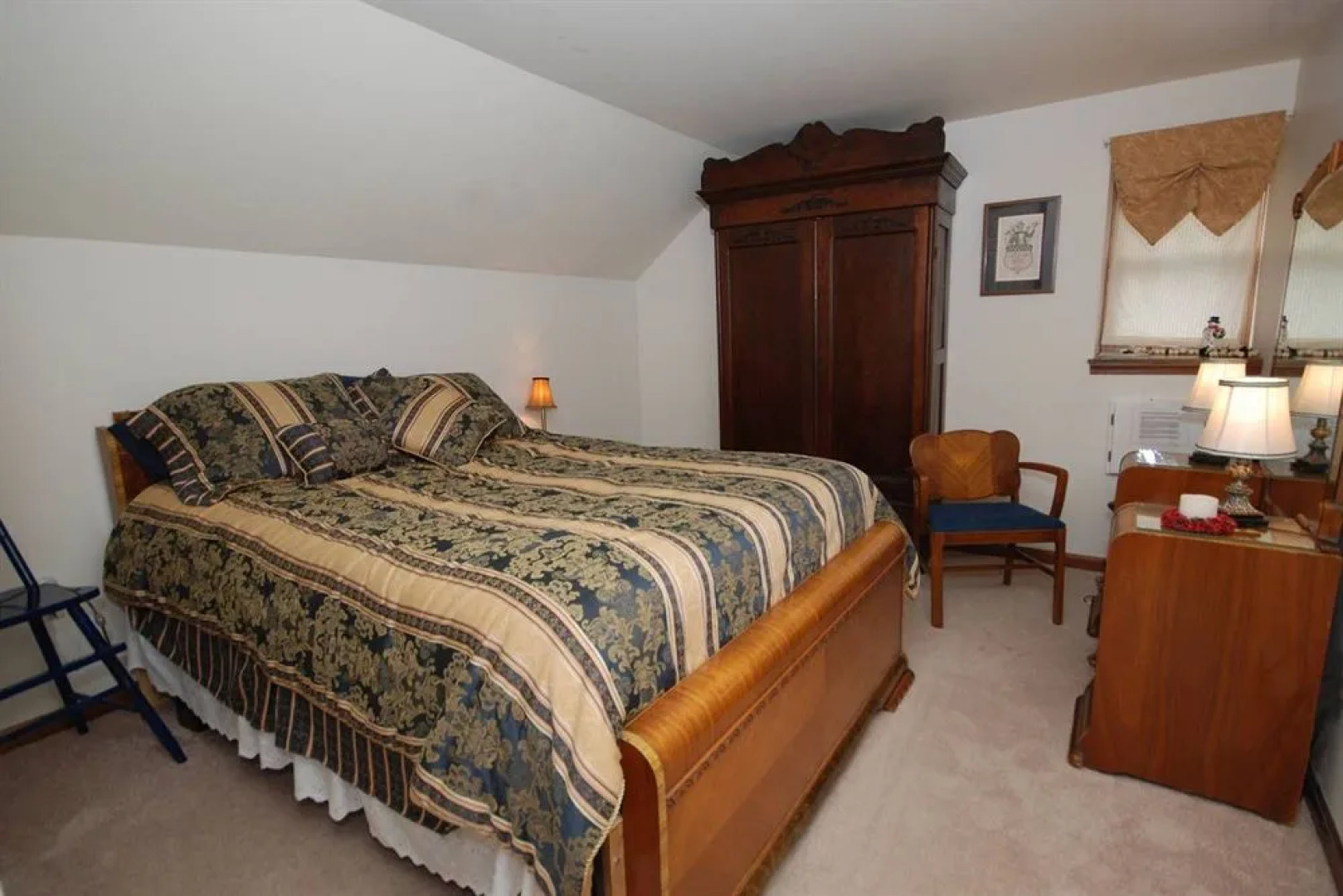 The Artist's Inn and Gallery