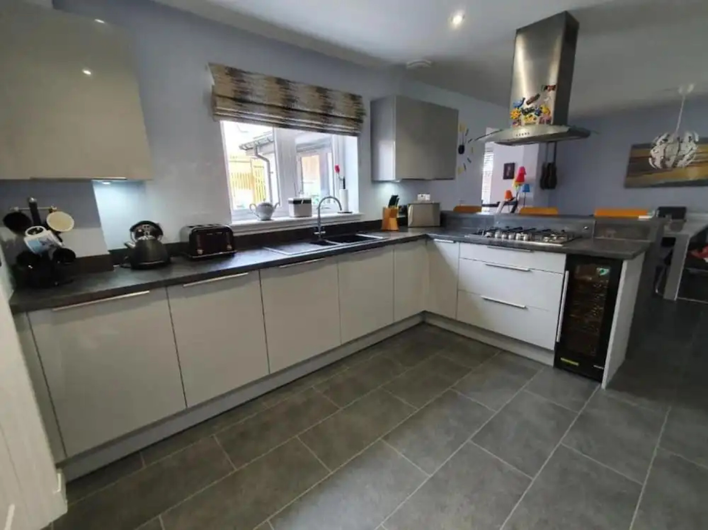 4-bed House in Elgin, Optional fee for hot tub
