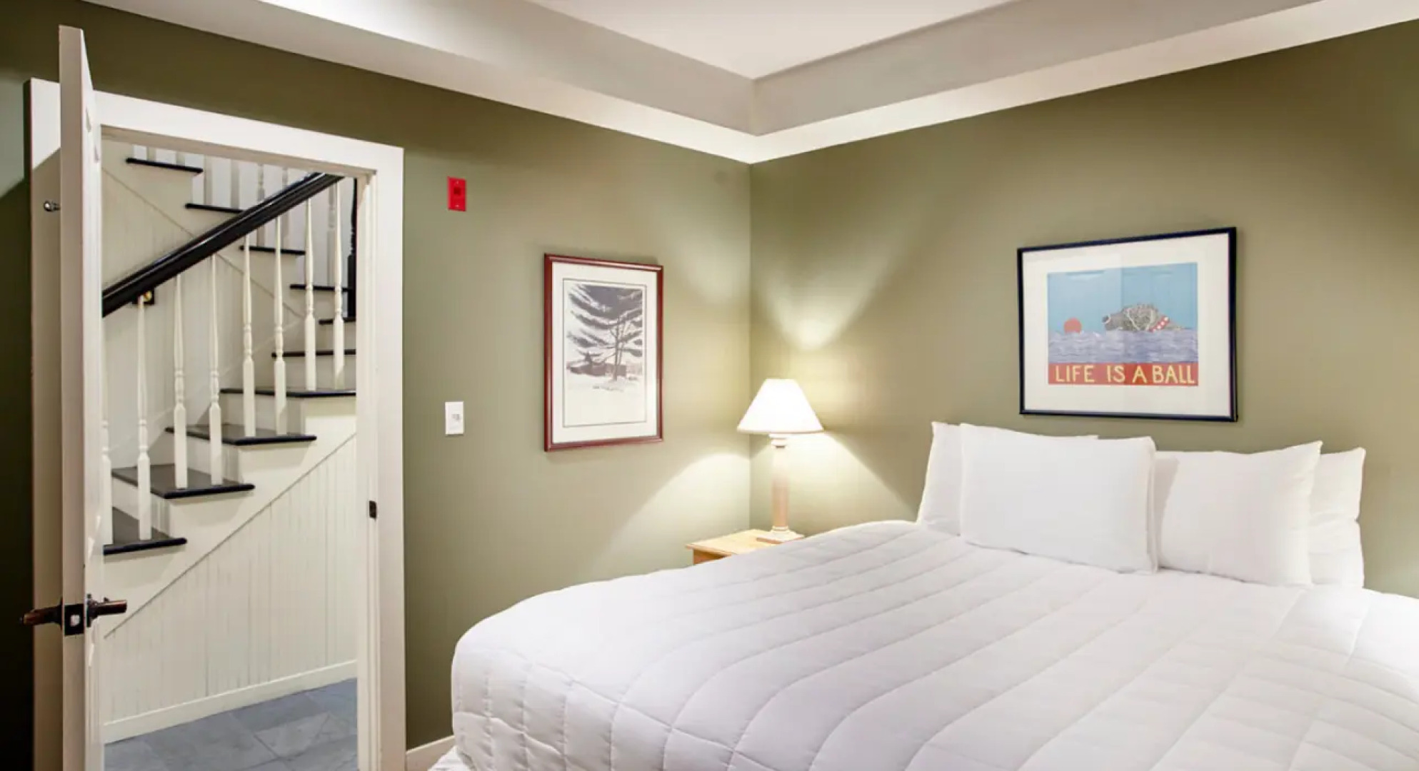 Long Trail House - Stratton Mountain