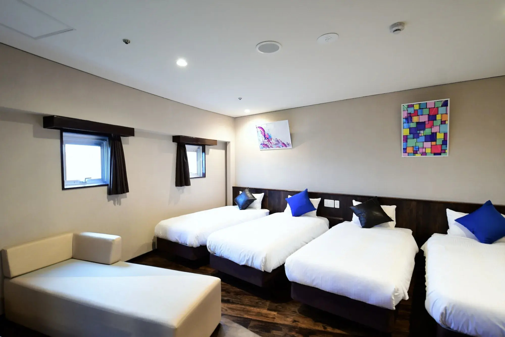 Rycom Crystal Hotel