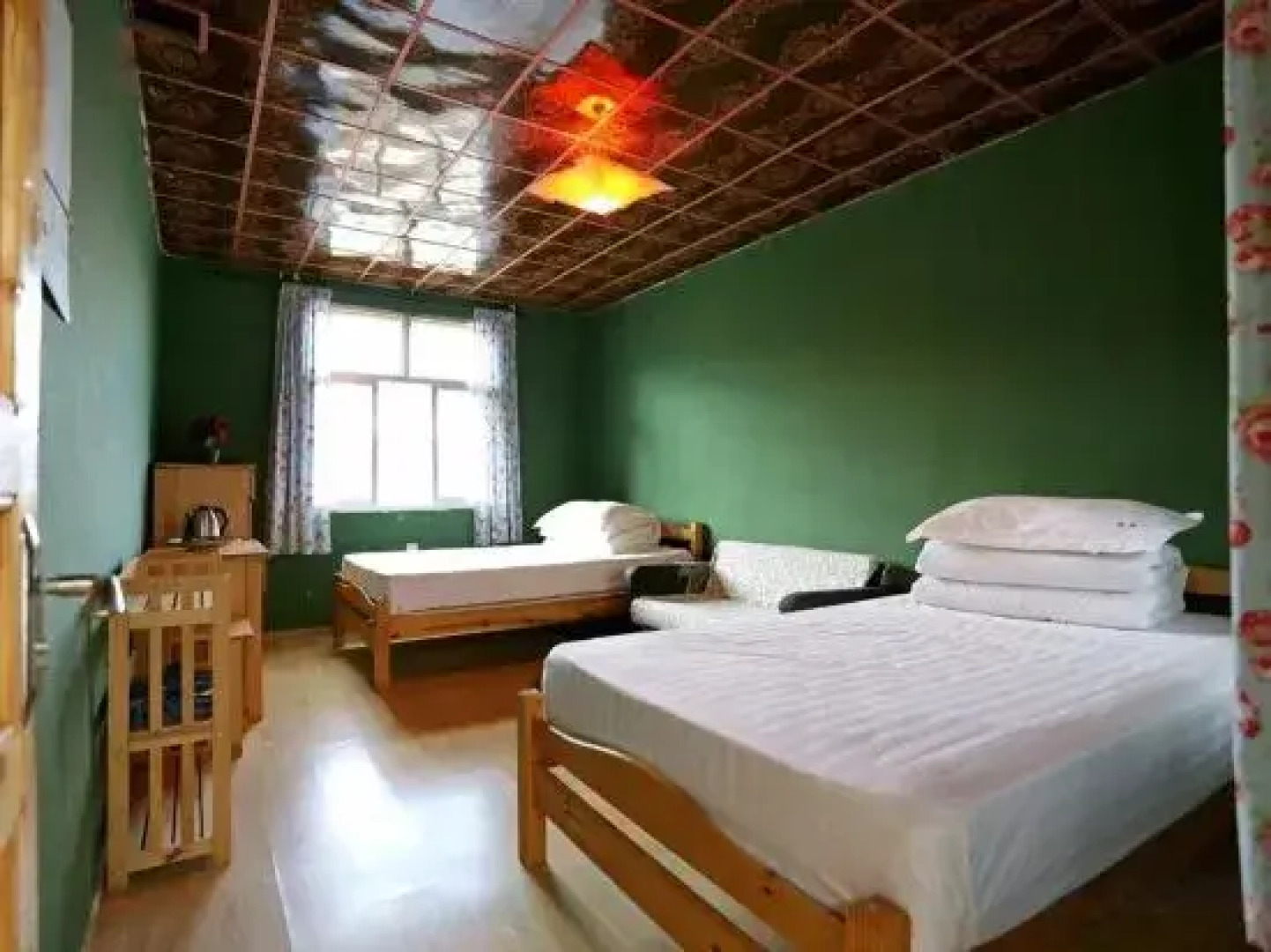Lvpeng Youth Hostel