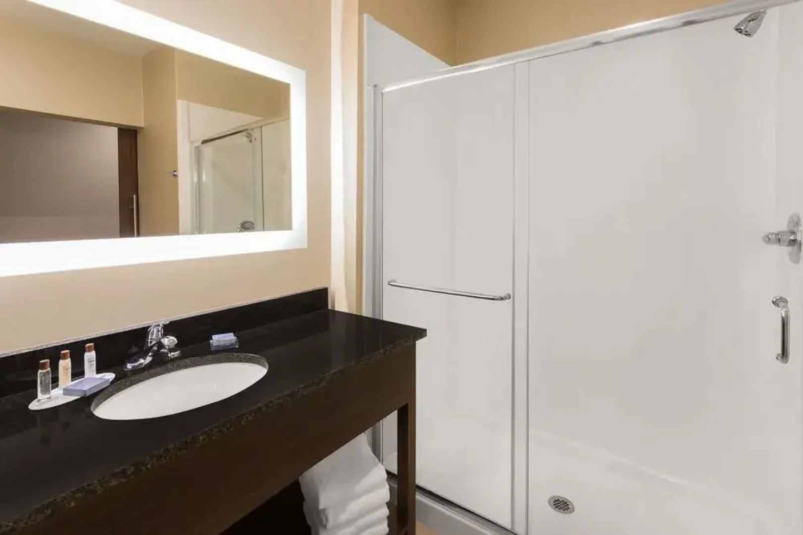 Wingate by Wyndham Asheville Airport