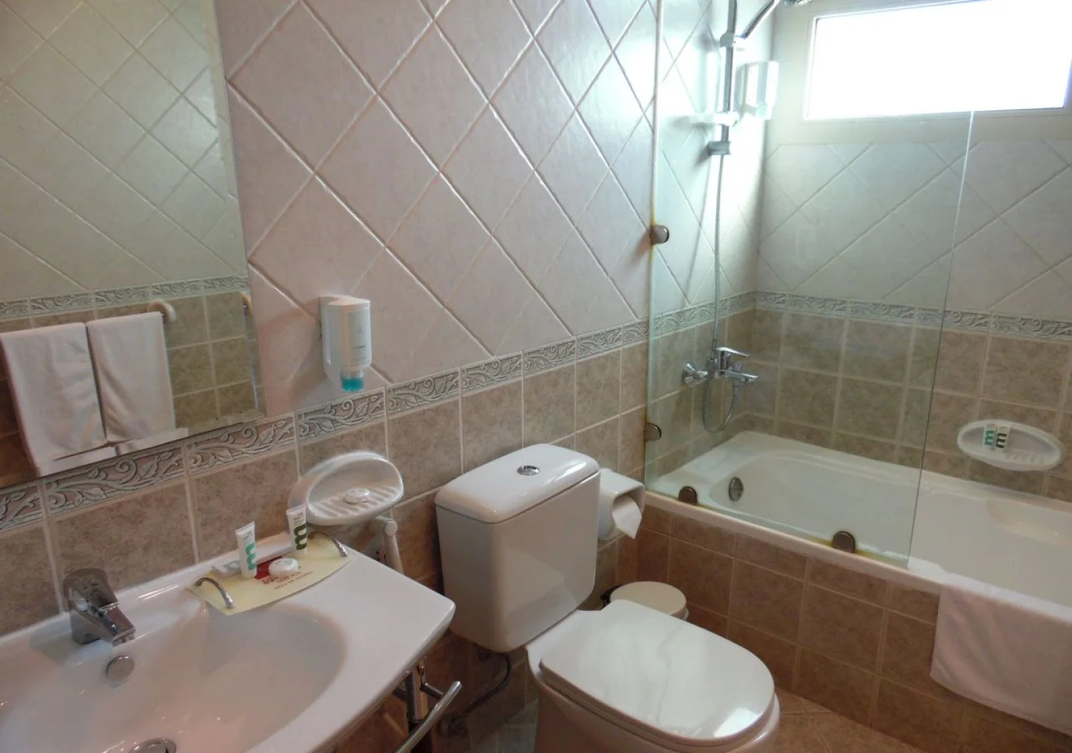 Milan Deluxe Suites Hotel