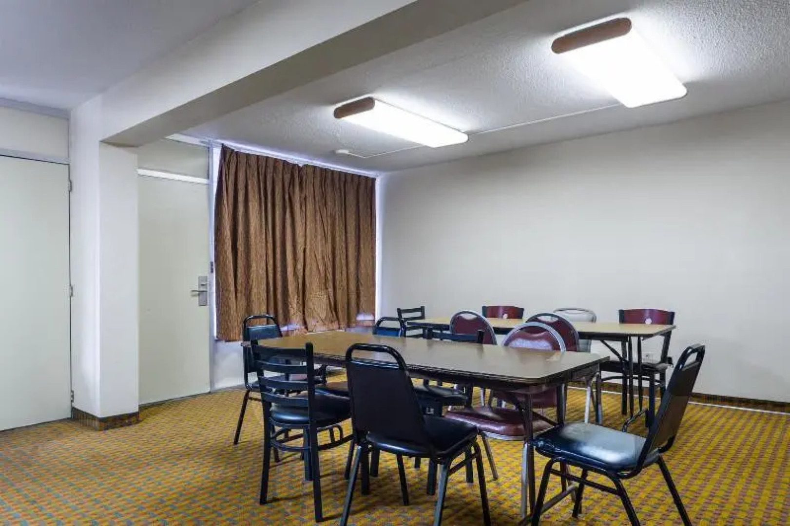 Hometowne Studios By Red Roof Vero Beach - I-95