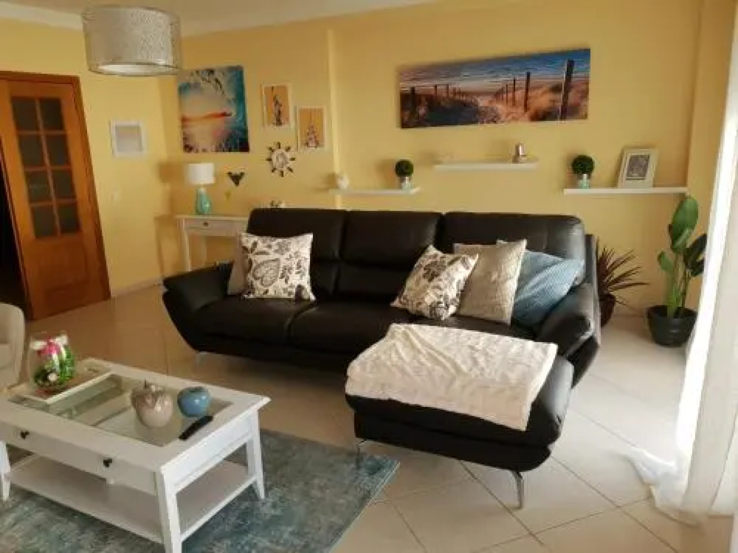 DOWNTOWN-Guest House