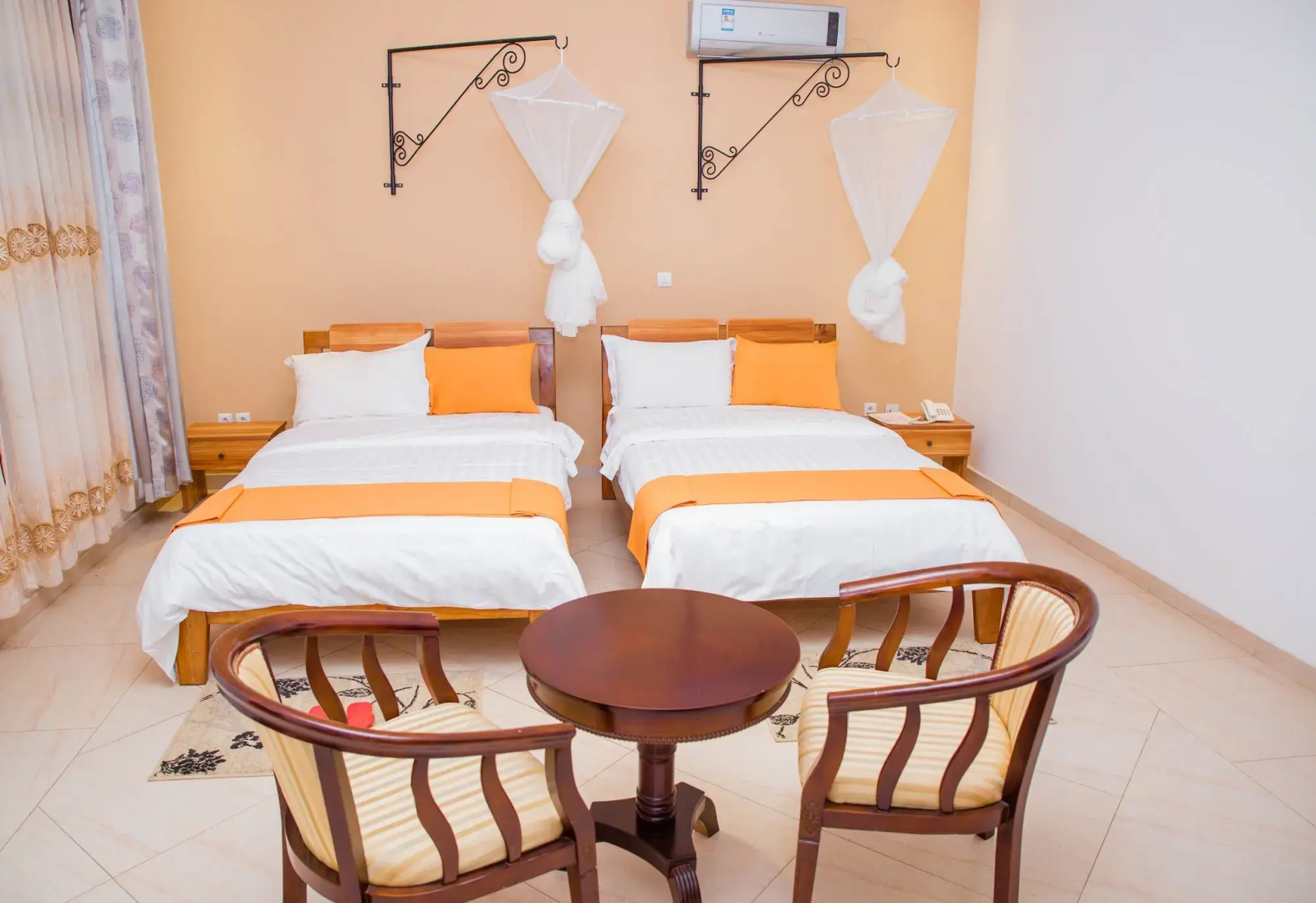 Mountain's View Hotel