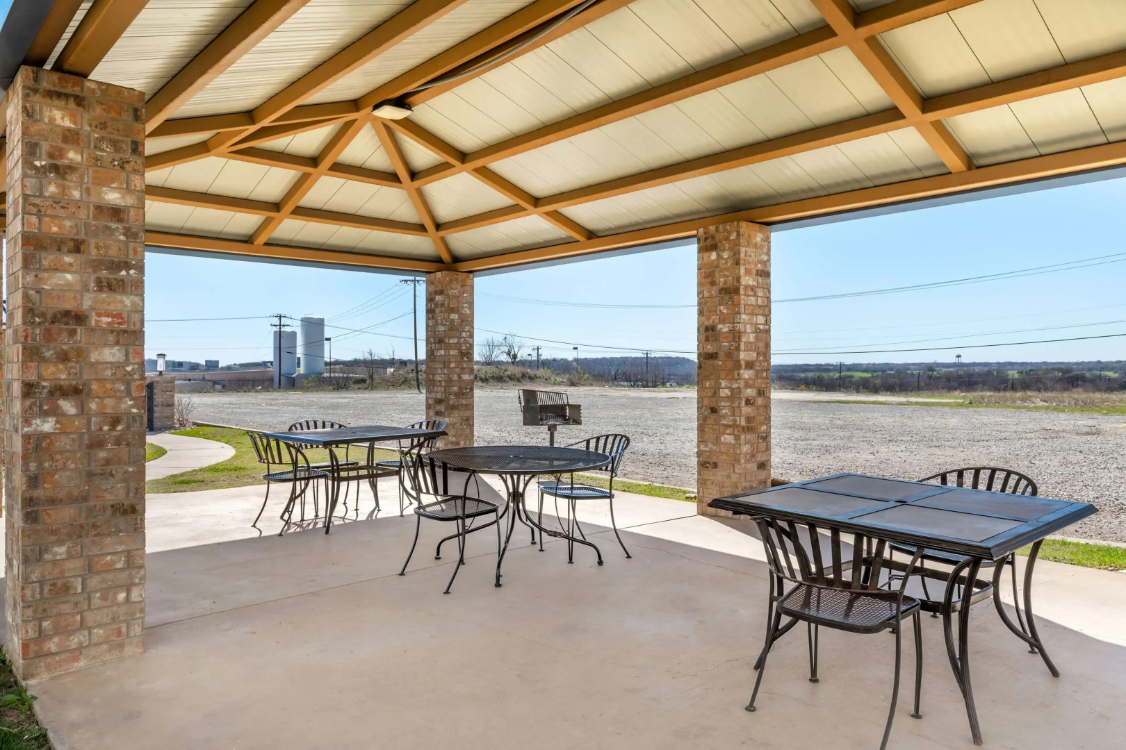 Best Western Club House Inn & Suites