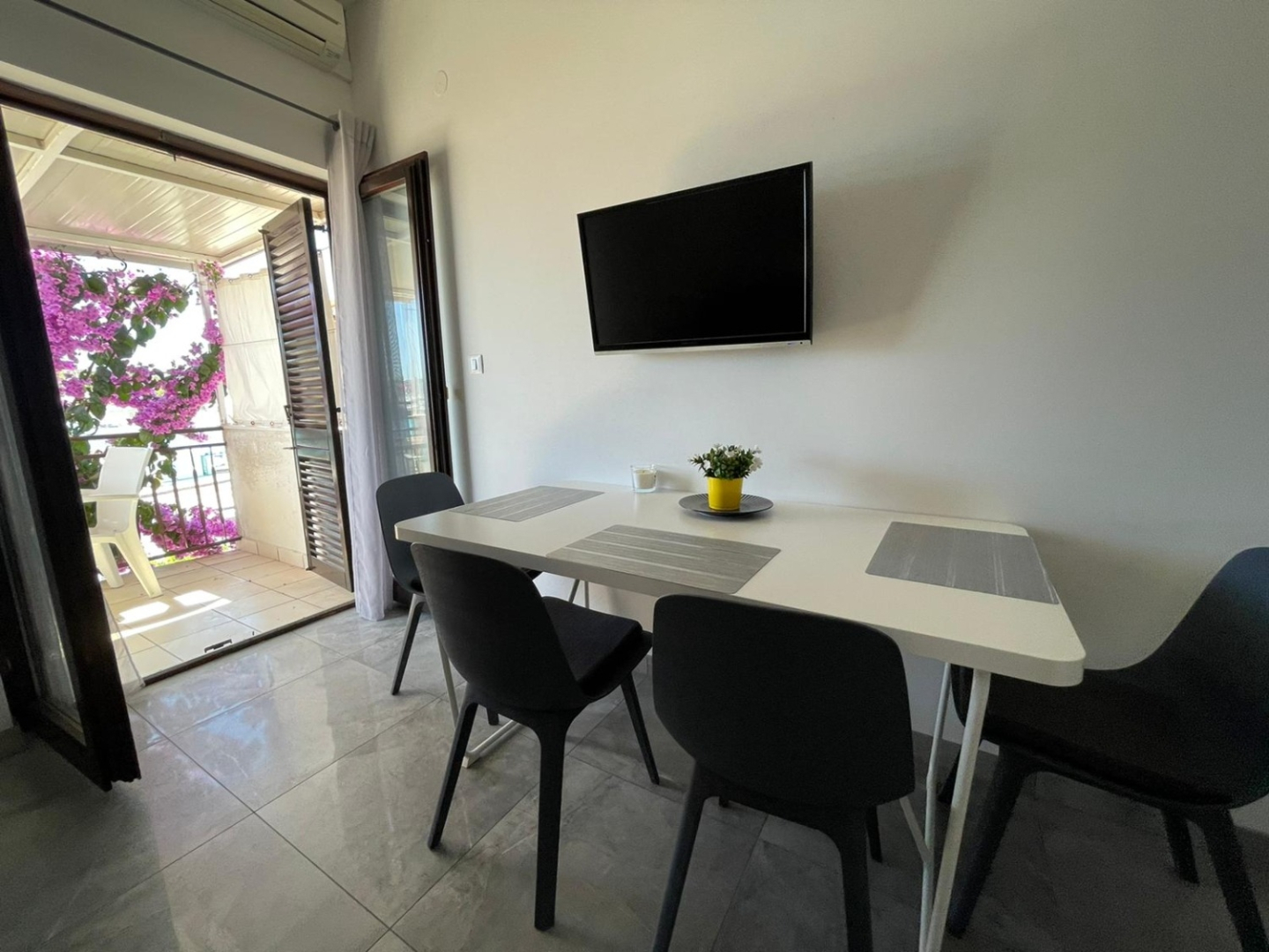 Apartment Bilja - 20 M from the sea A2 Rogoznica, Riviera Sibenik