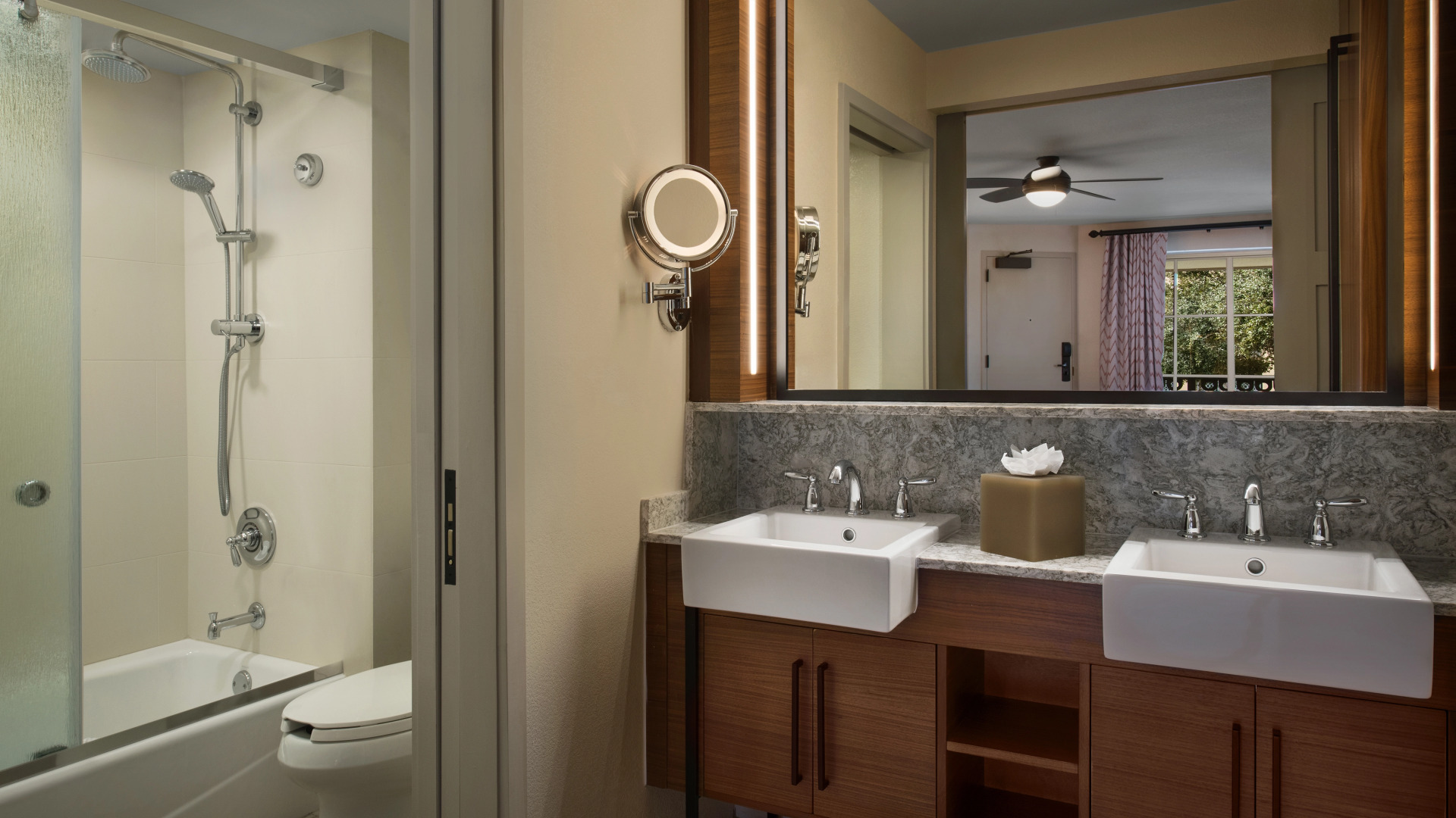 Курорт Disney's Coronado Springs