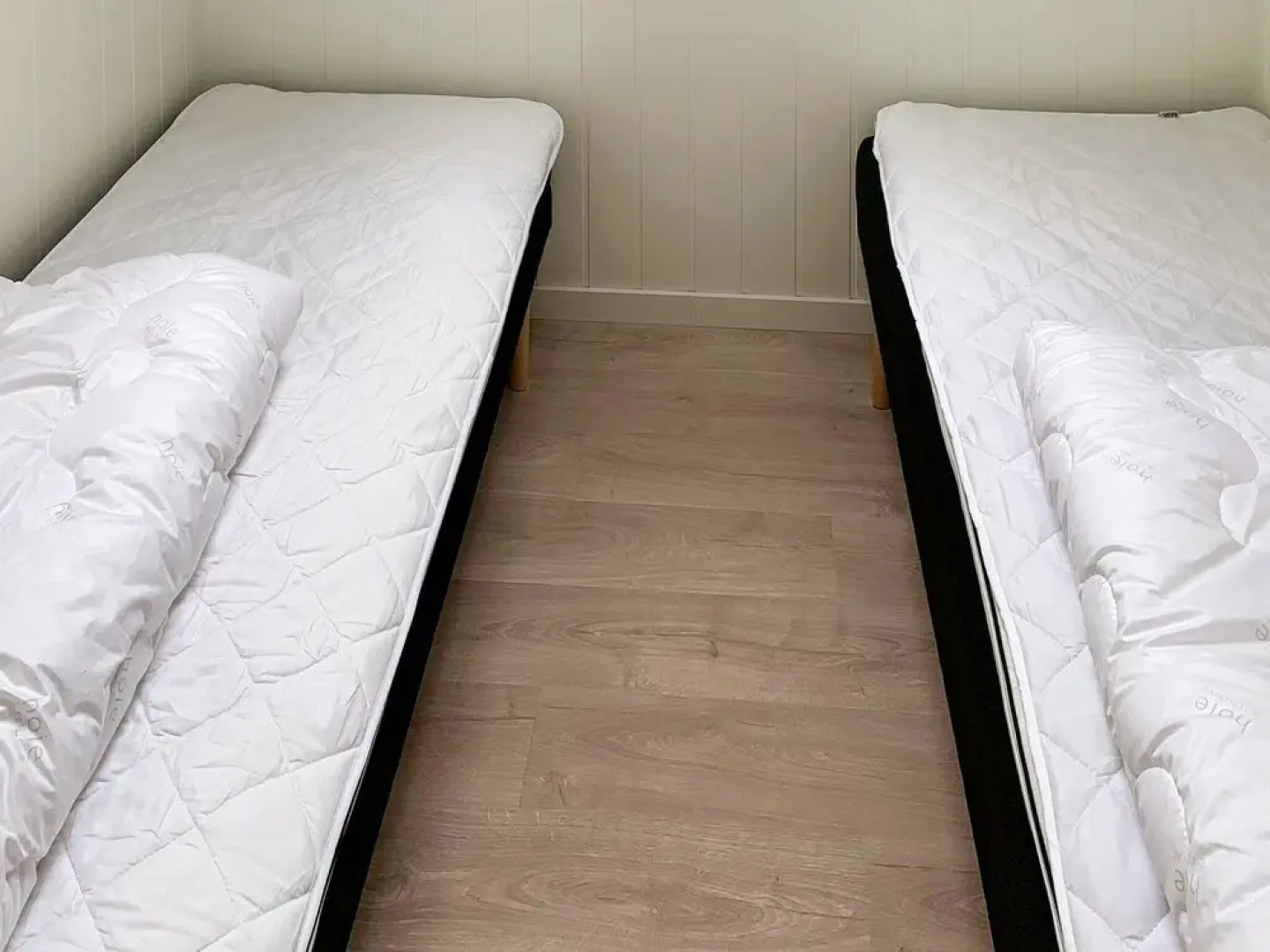 8 Person Holiday Home in Mosterhamn