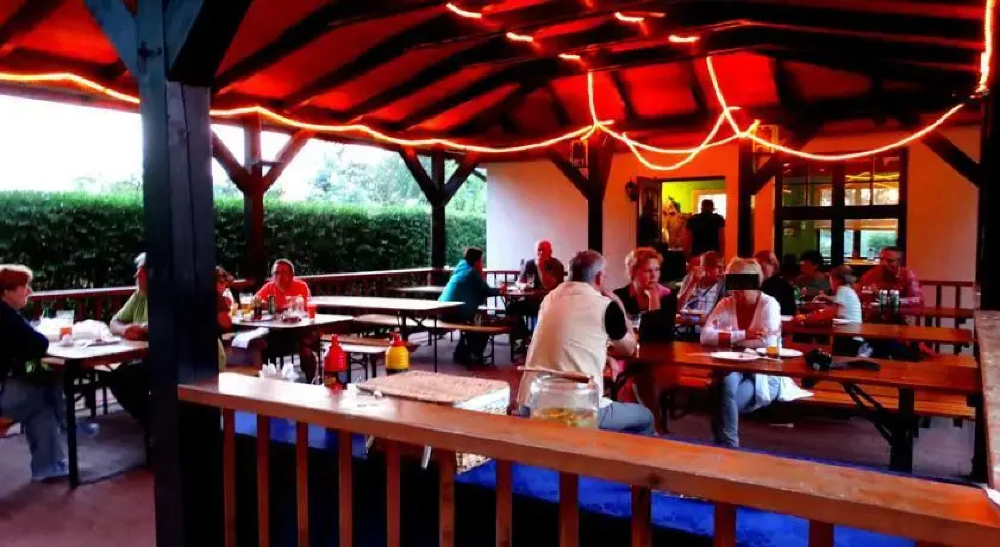 Leśny Dworek Ośrodek Przyjazny Rodzinom z Dziećmi