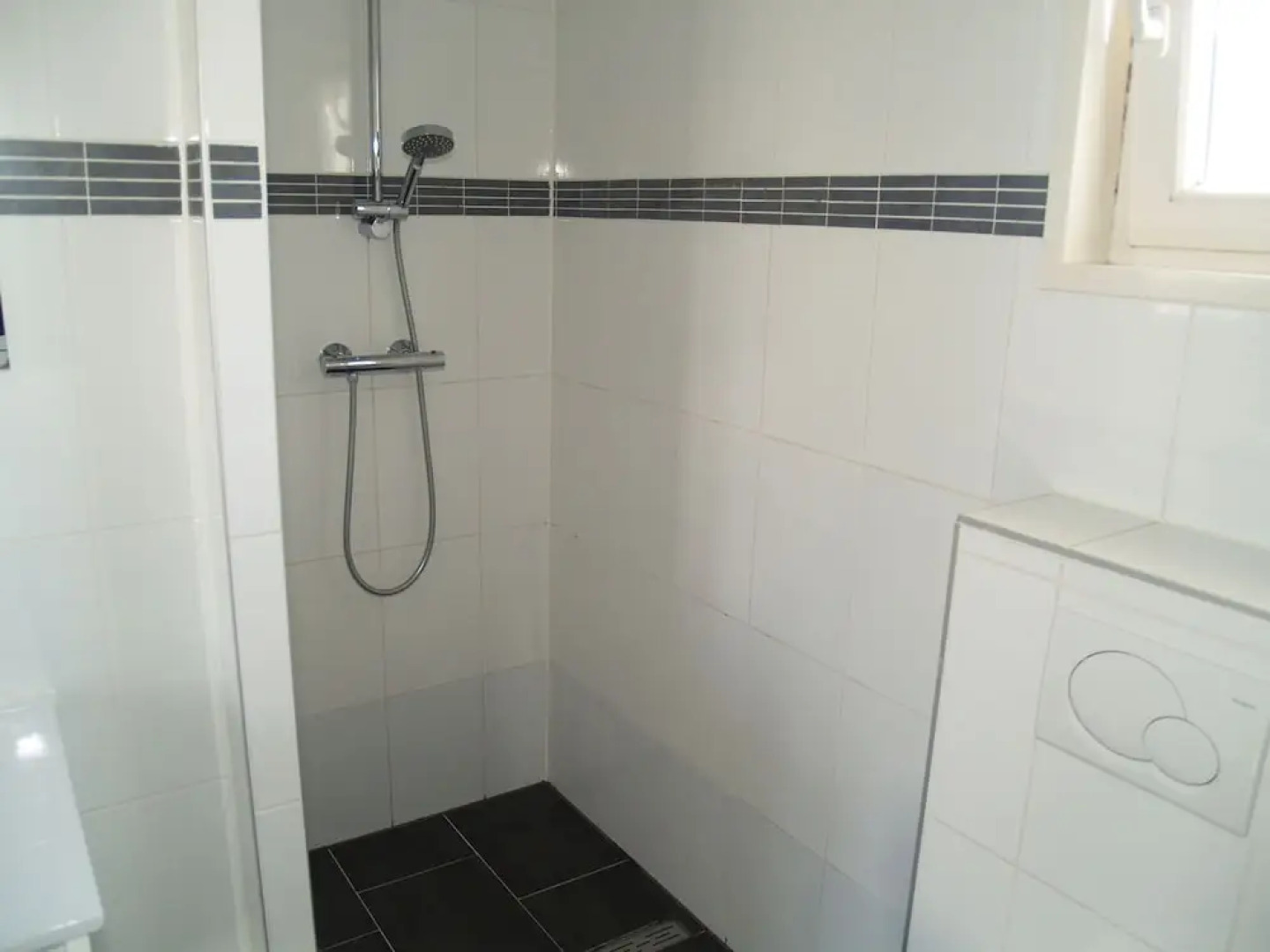 Detached Chalet With Dishwasher Near Maastricht