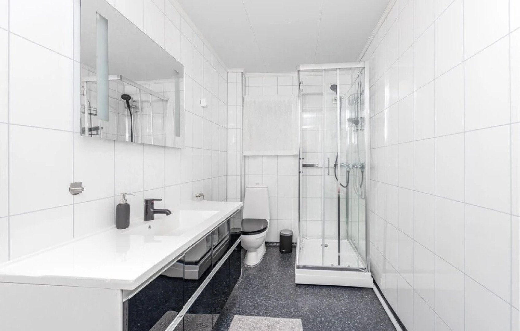 Stunning Home in Vestnes With 5 Bedrooms and Wifi