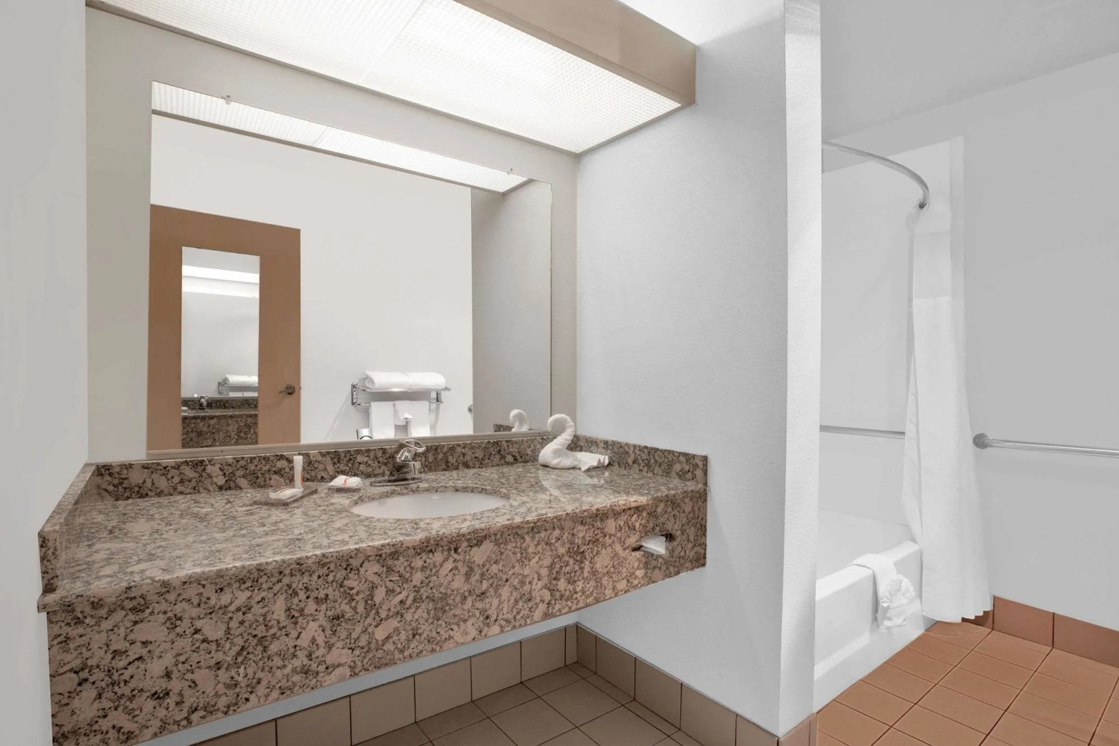 Hawthorn Suites by Wyndham Kent, WA