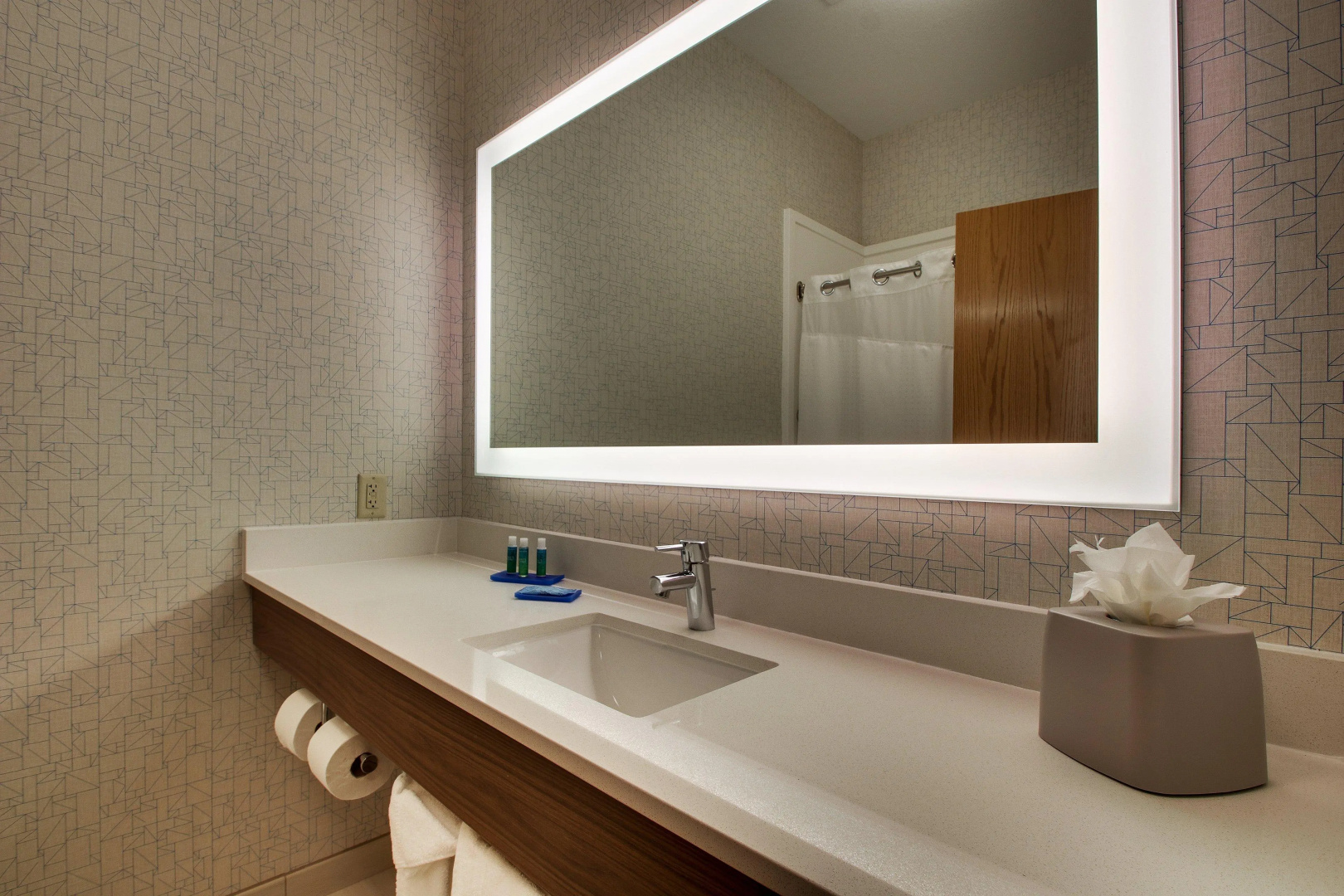 Holiday Inn Express & Suites Morris by IHG