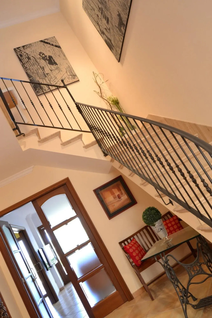 Casa Cas Padrí, Muro 130