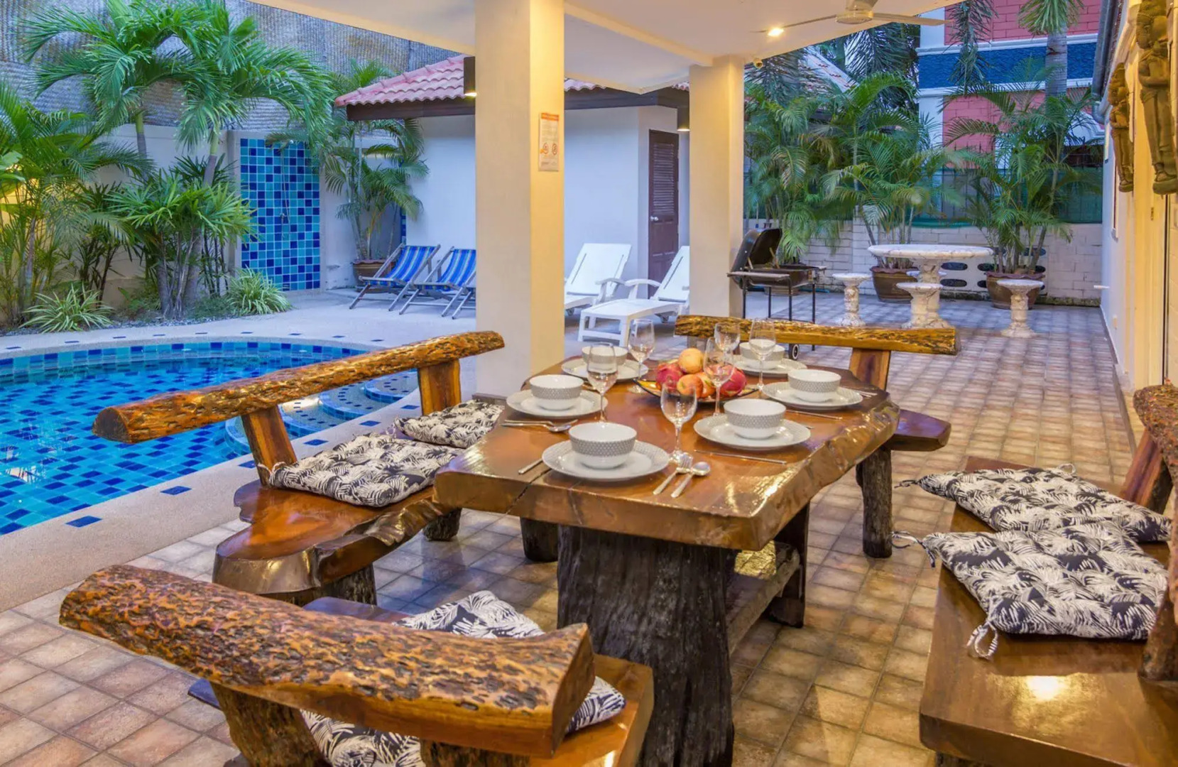 Villa Waree 5 minutes from City and Beach