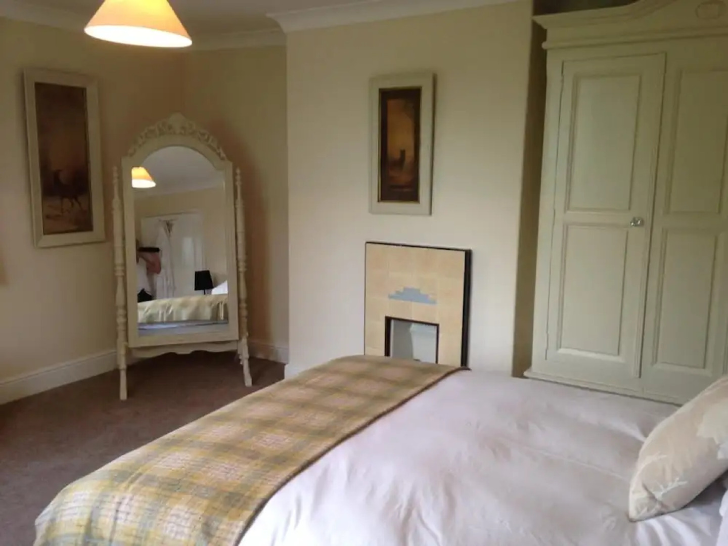 Whitethorn Bed and Breakfast