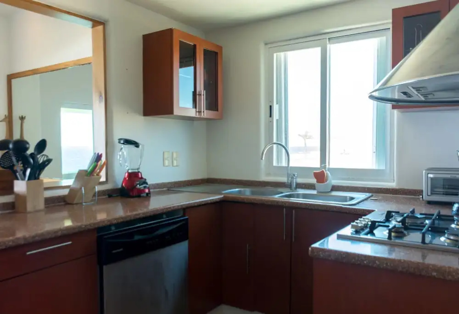 Costa Brava B4. Ocean View Balcony, Wifi, Netflix