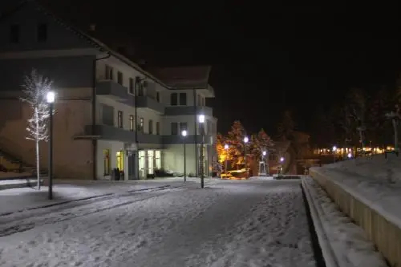 Kings Apartments