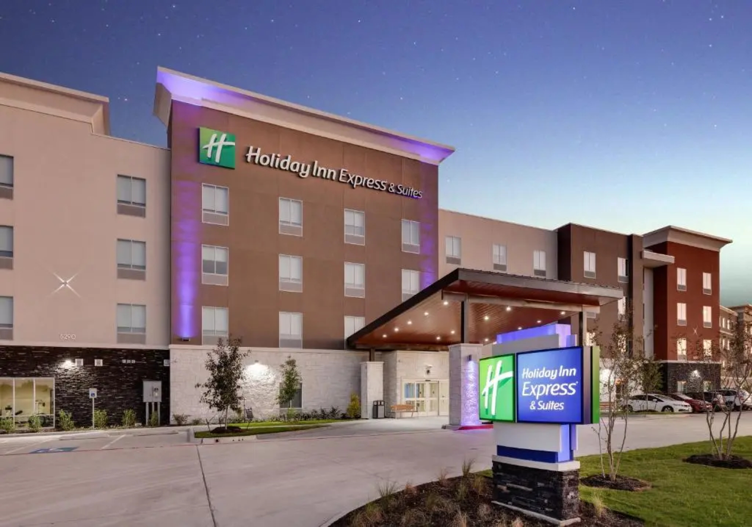 Holiday Inn Express & Suites Plano - The Colony by IHG