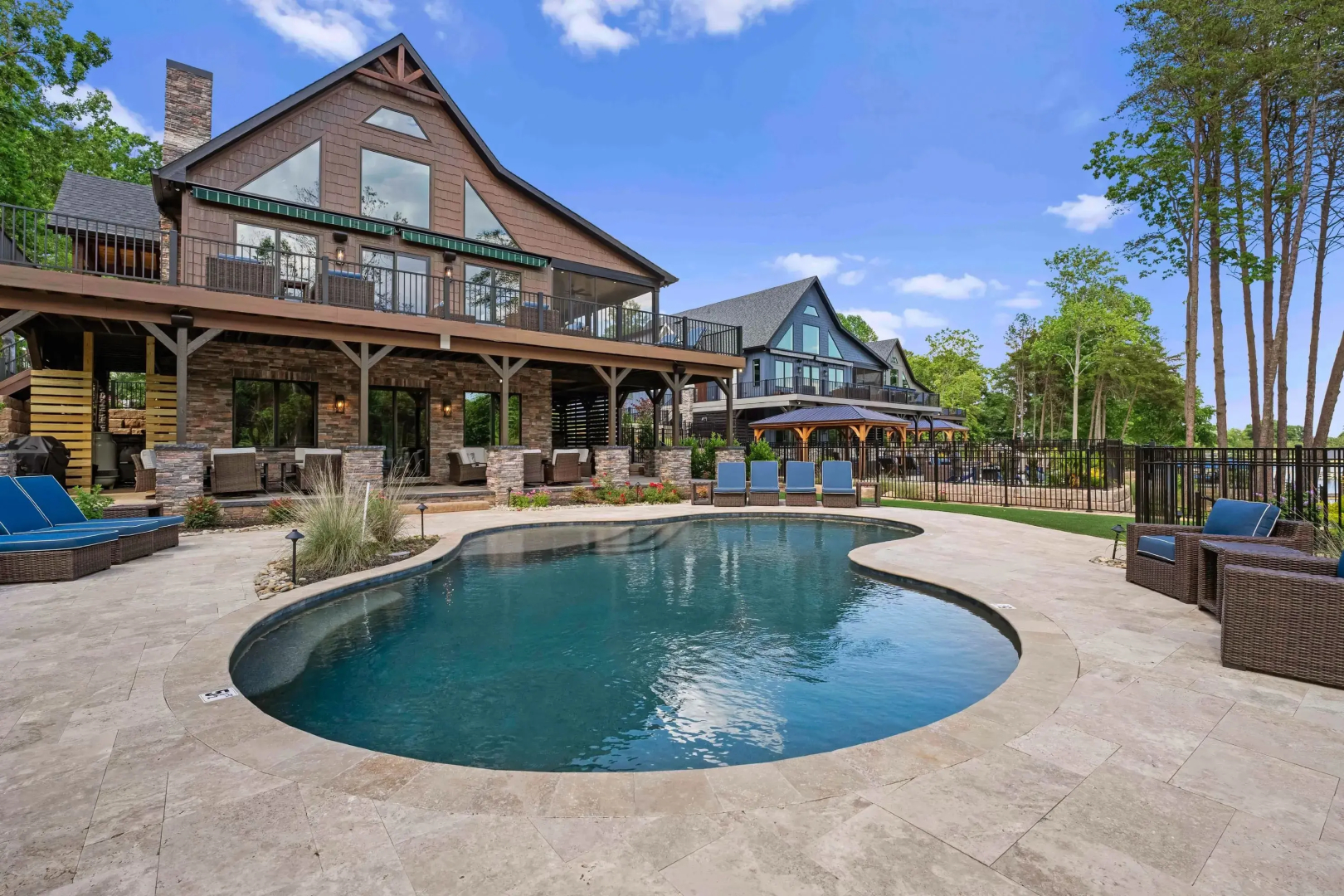 Black Bear Lodge by Avantstay Lakefront Dock Pool Theater Sleeps 20