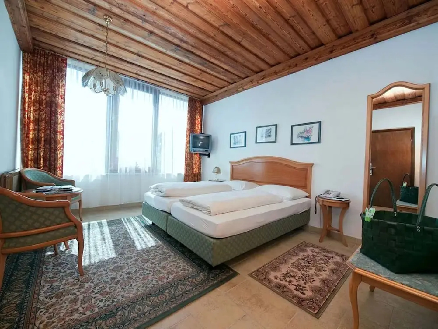 Gartenhotel & Weingut Pfeffel Dürnstein