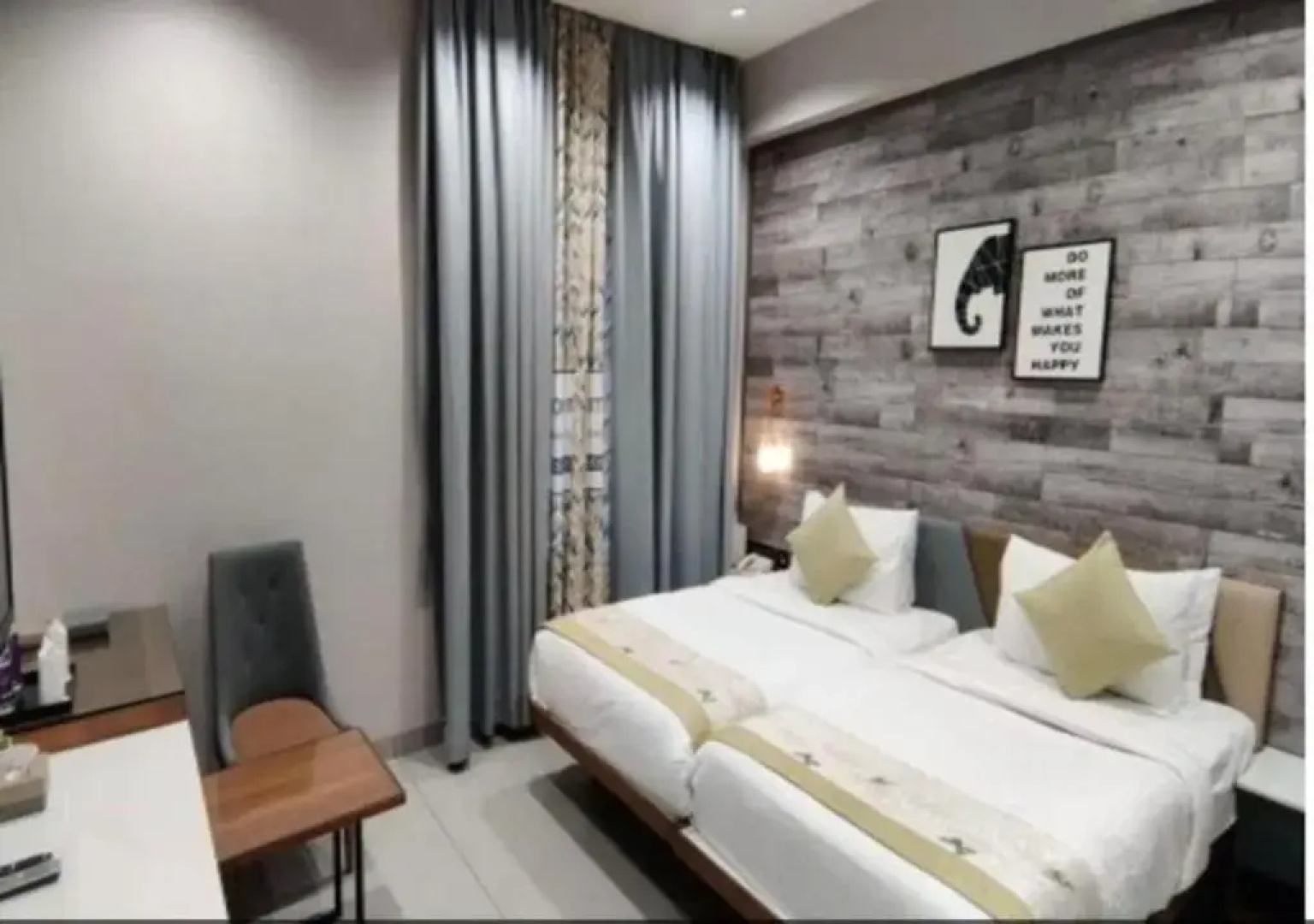 RG Exclusive Hotel-Akola