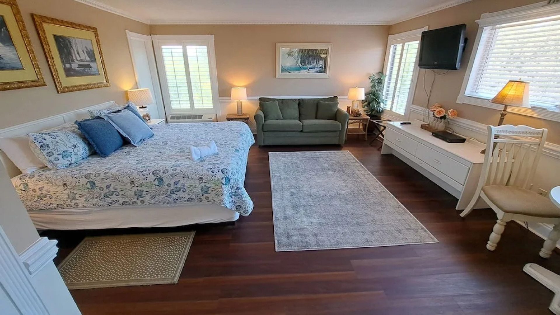 Saint Simons Inn by the Lighthouse