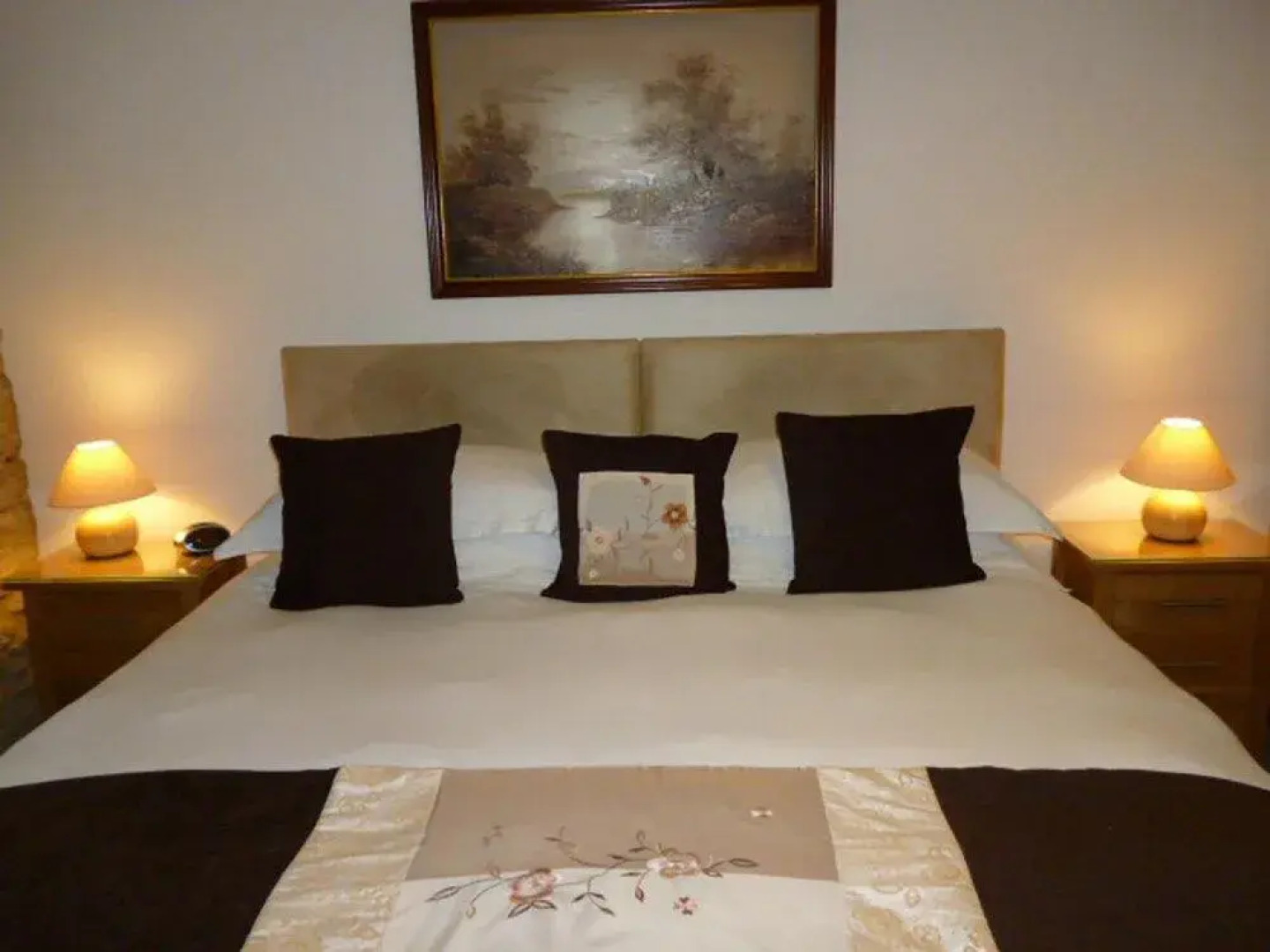 Quiet Woman House (отель для женщин)