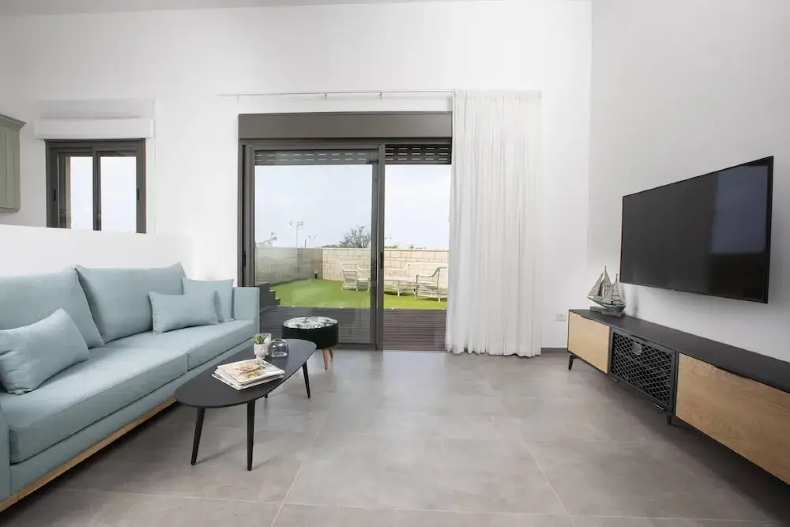 Stylish Garden Apartment near Akhziv Beach