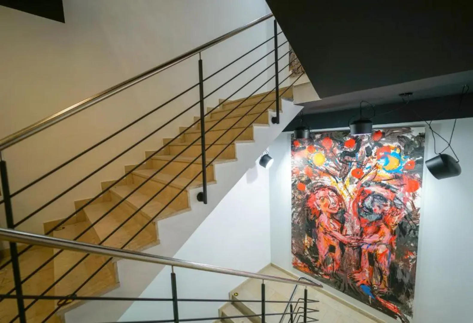 CHORS like a hotel - 1st World NFT Block & Art Capsule Hostel MetaCHORS