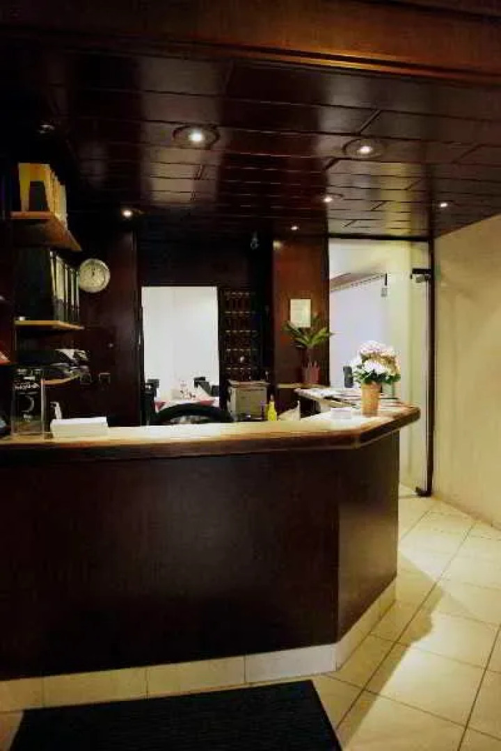 Hotel Elite an der Universität