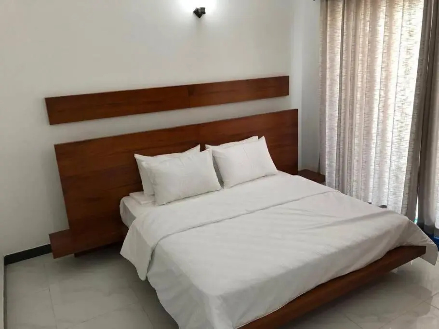 Modern luxury Condo,3 bedroom and 3 bathrooms