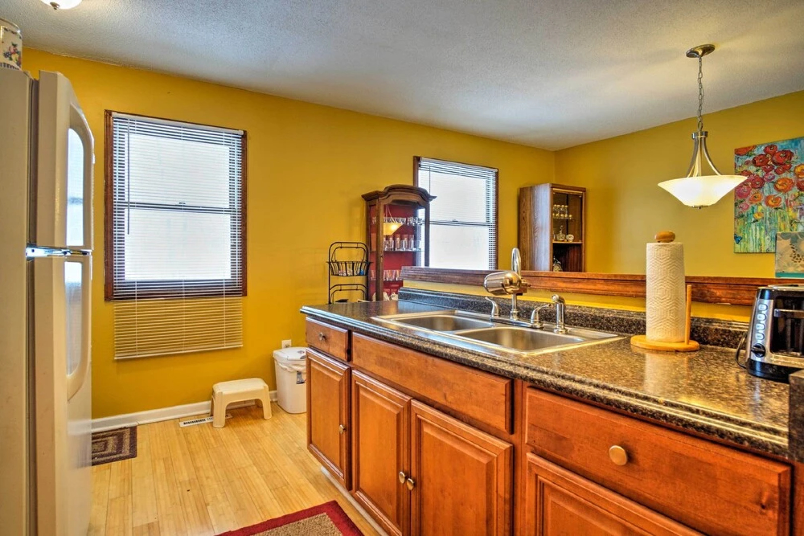 Wooded Twin Lakes Retreat: 13 Mi to Lake Michigan!