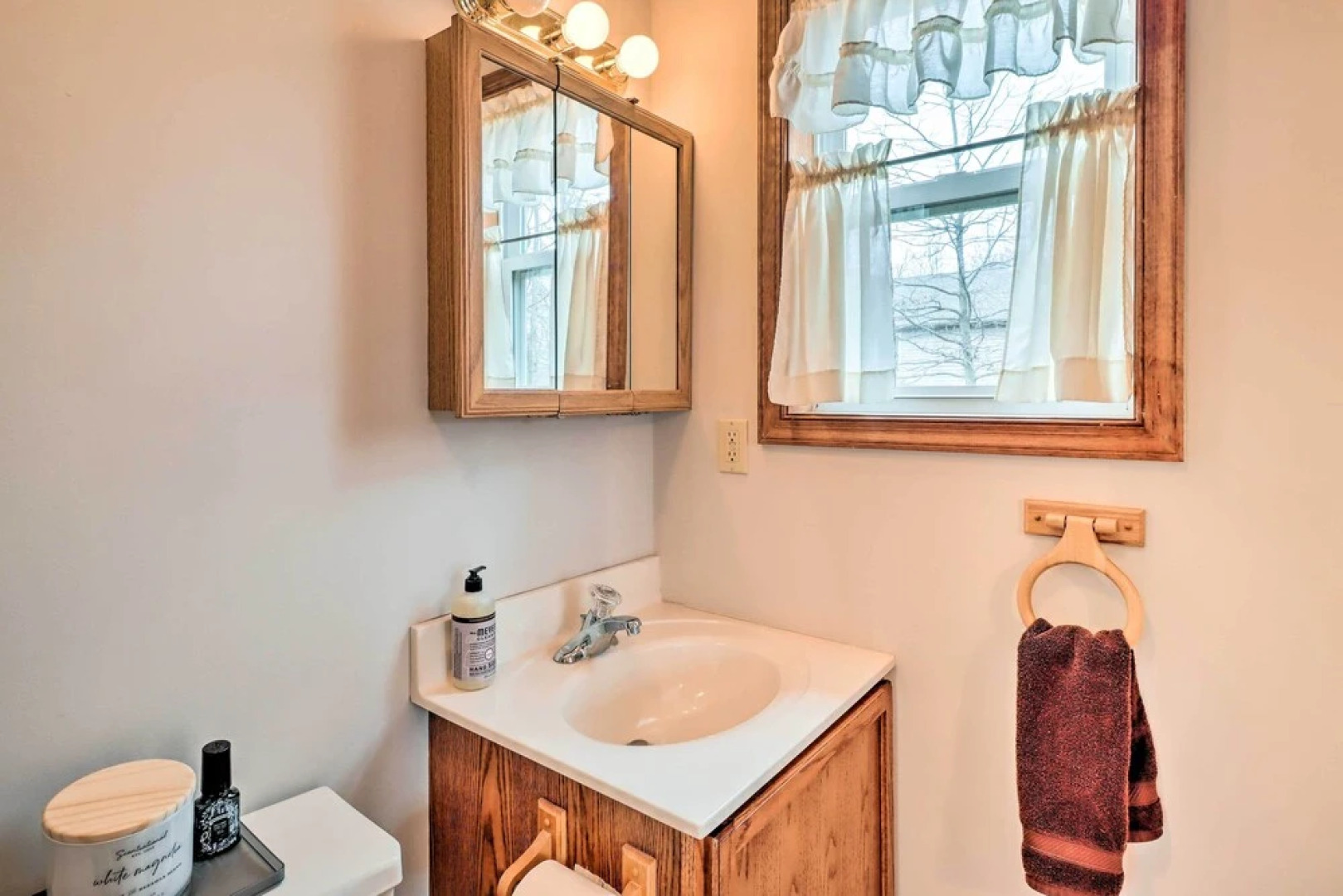 Albrightsville Cabin w/ Fire Pit: Swim, Hike & Ski