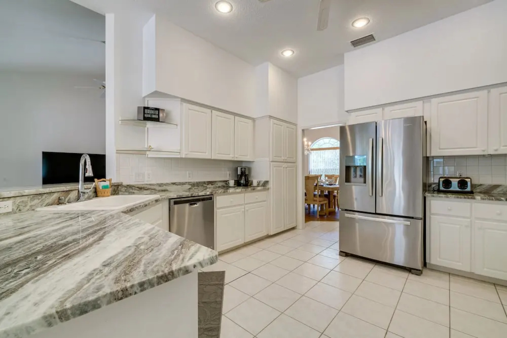 4 Mi to Rainbow Springs: Dunnellon Villa w/ Pool!