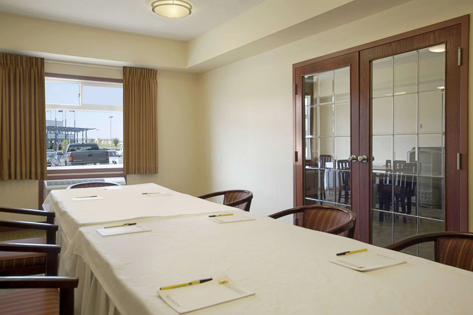 Super 8 by Wyndham Fort Saskatchewan