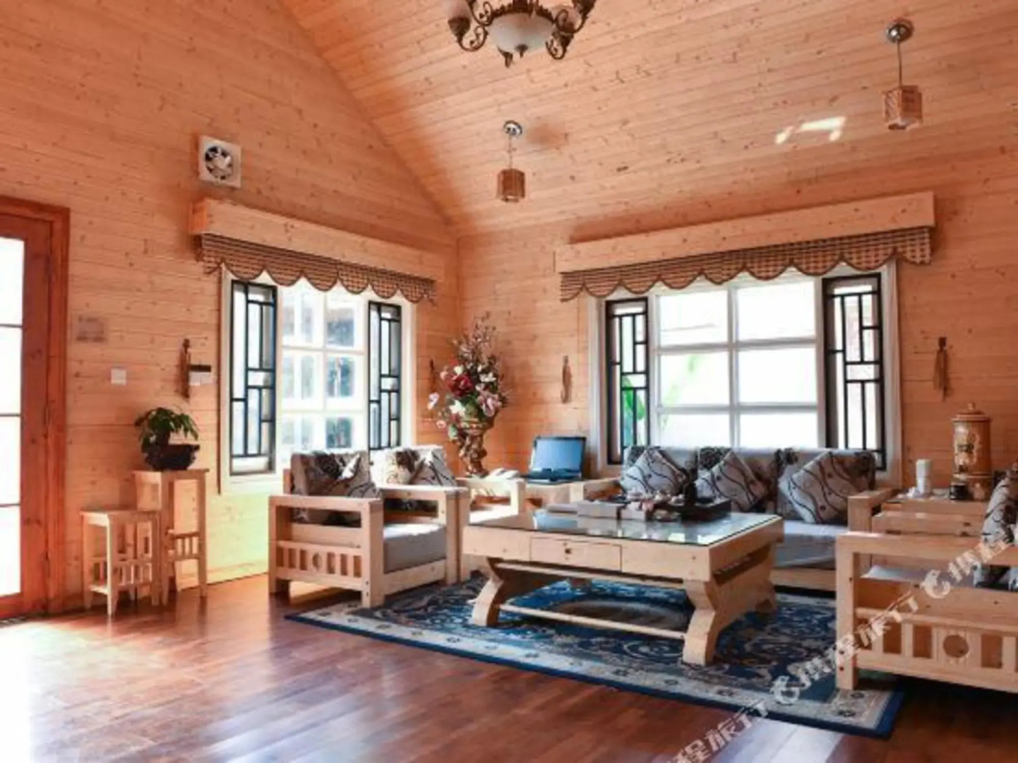 Junlong Business Hotel