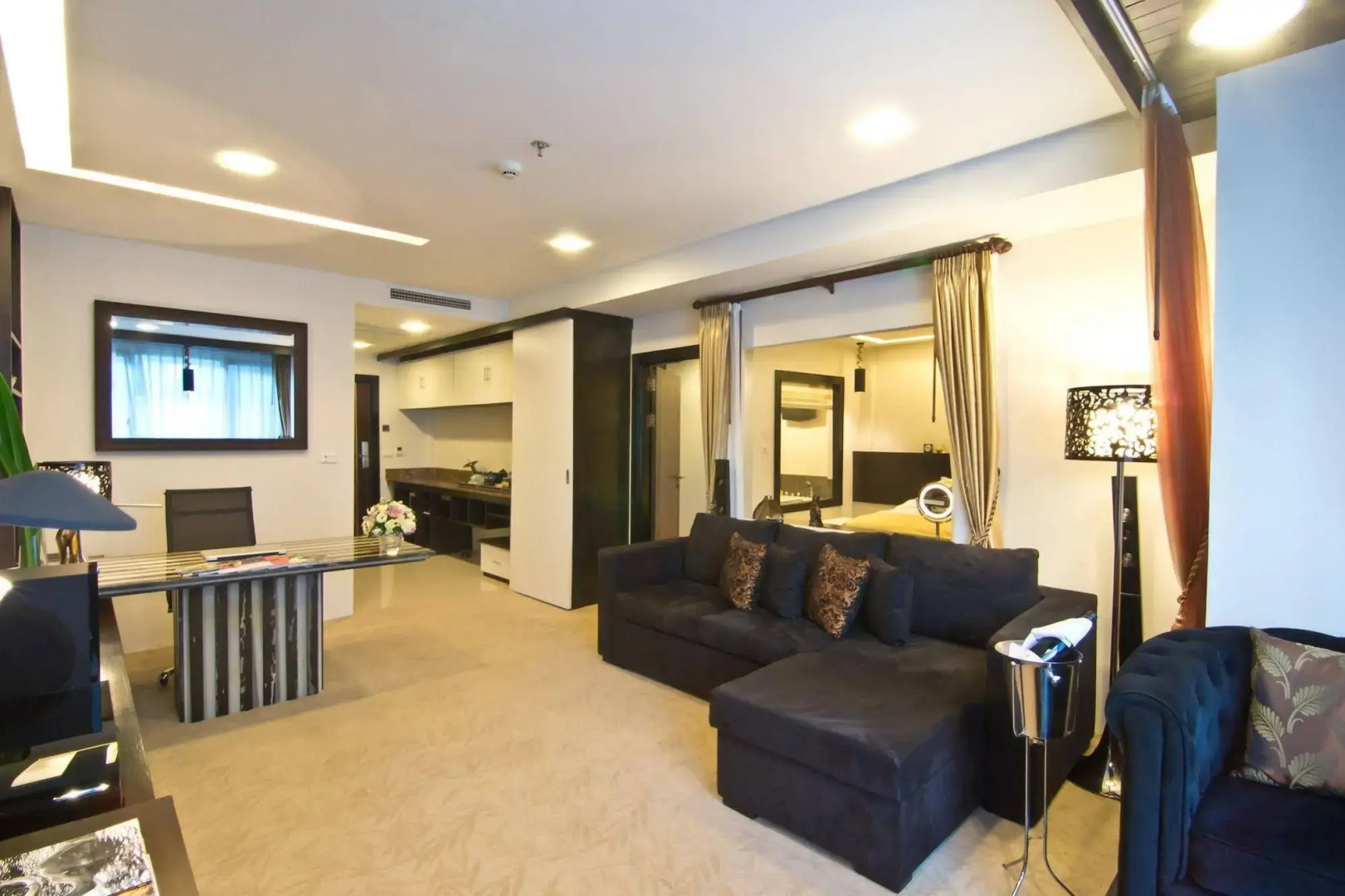 Rashmis Plaza Hotel Vientiane