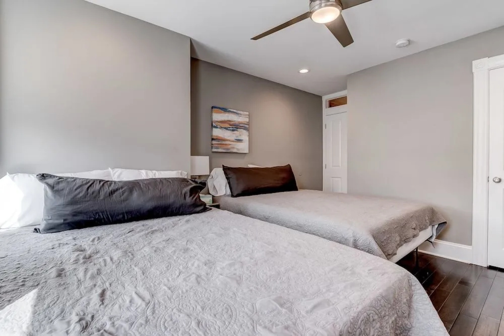 Luxury Home Near Harbor With Roofdeck & Parking