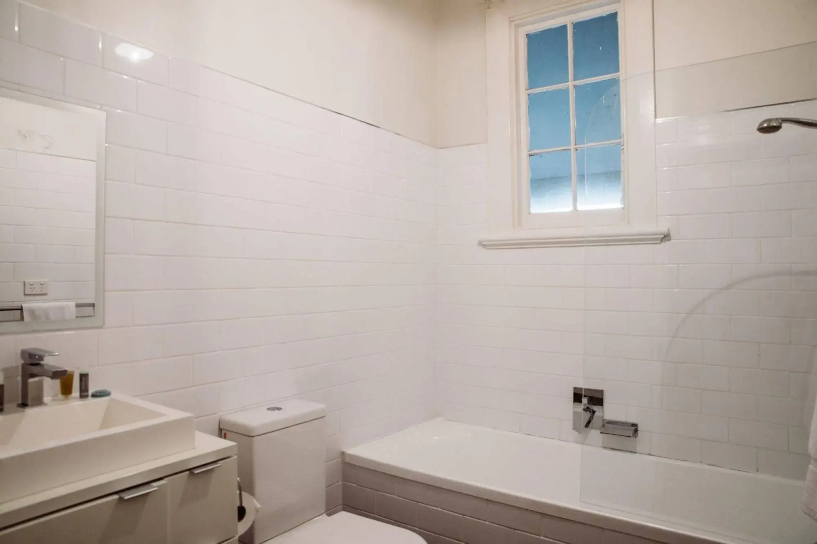 Low Head Pilot Station