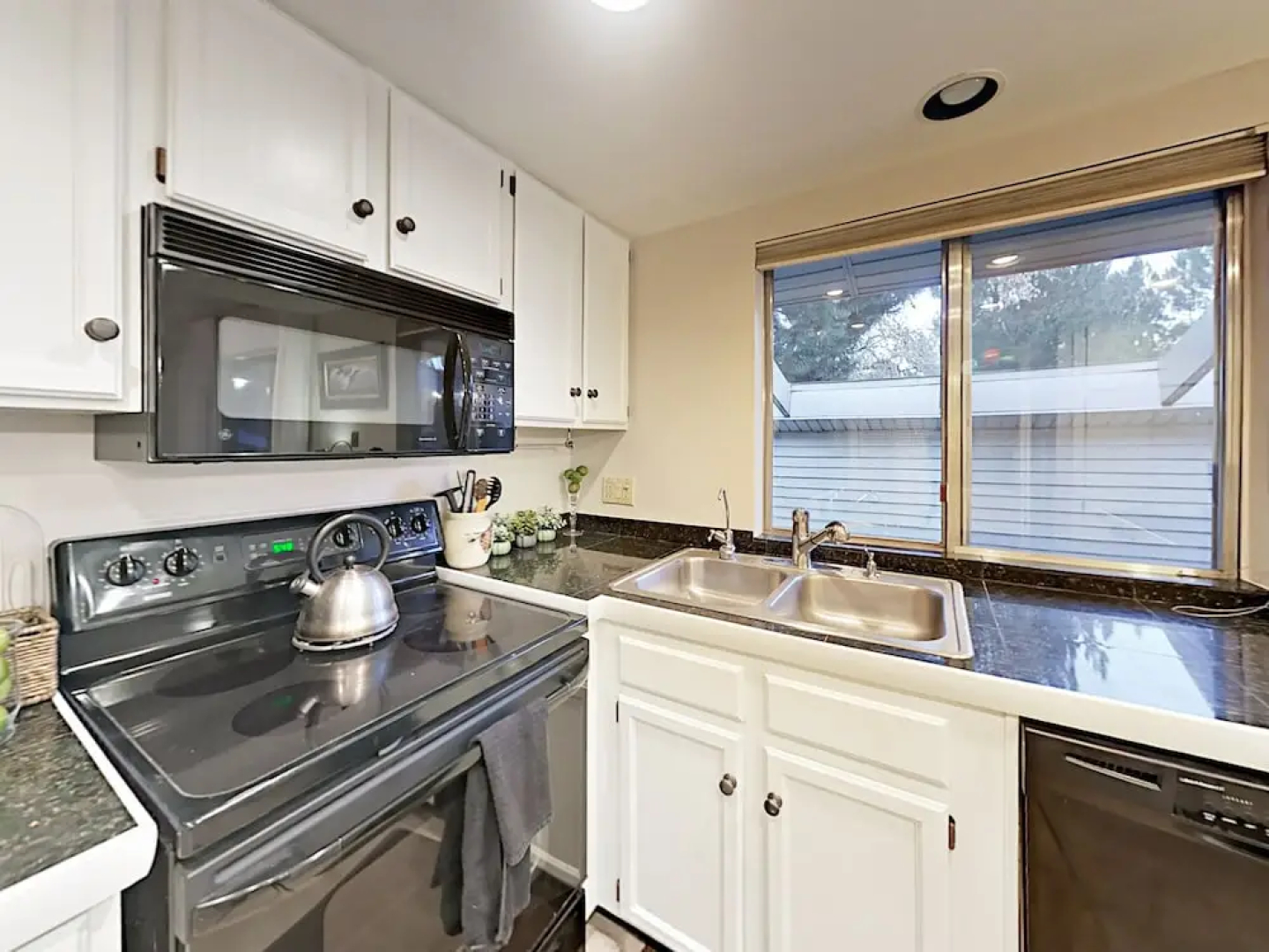 The Ranch #123 - 3 Br Townhouse