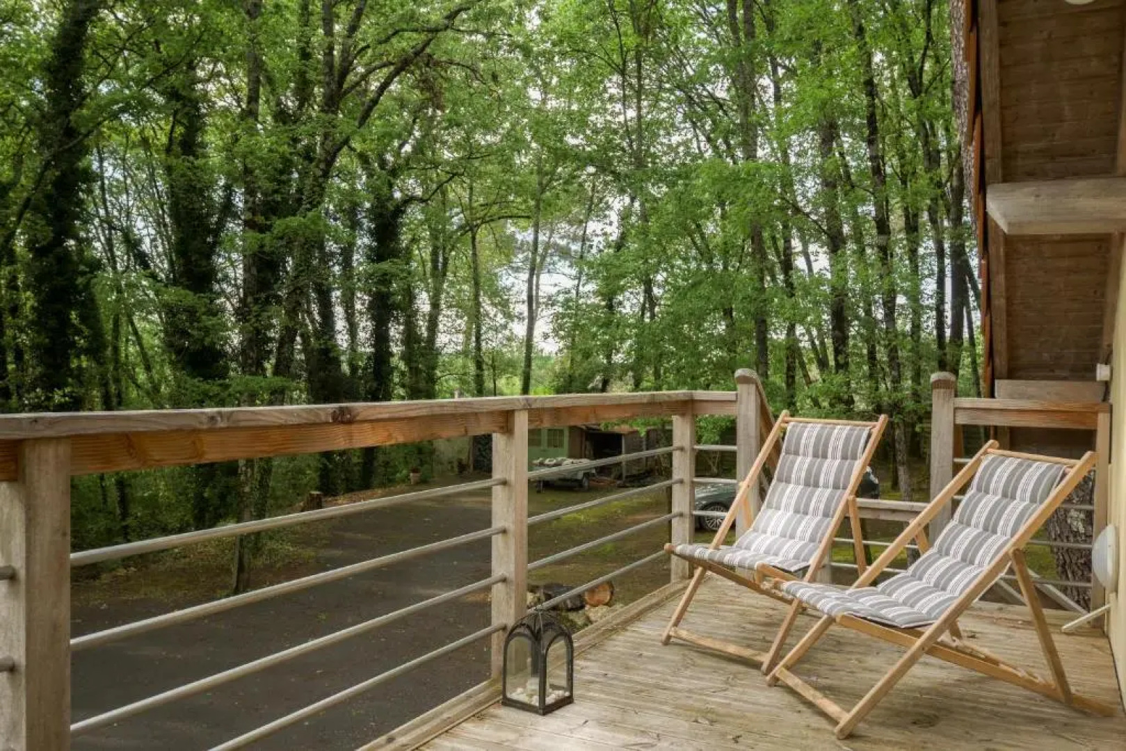 Studio cosy perché dans les arbres au coeur du Périgord proche Sarlat