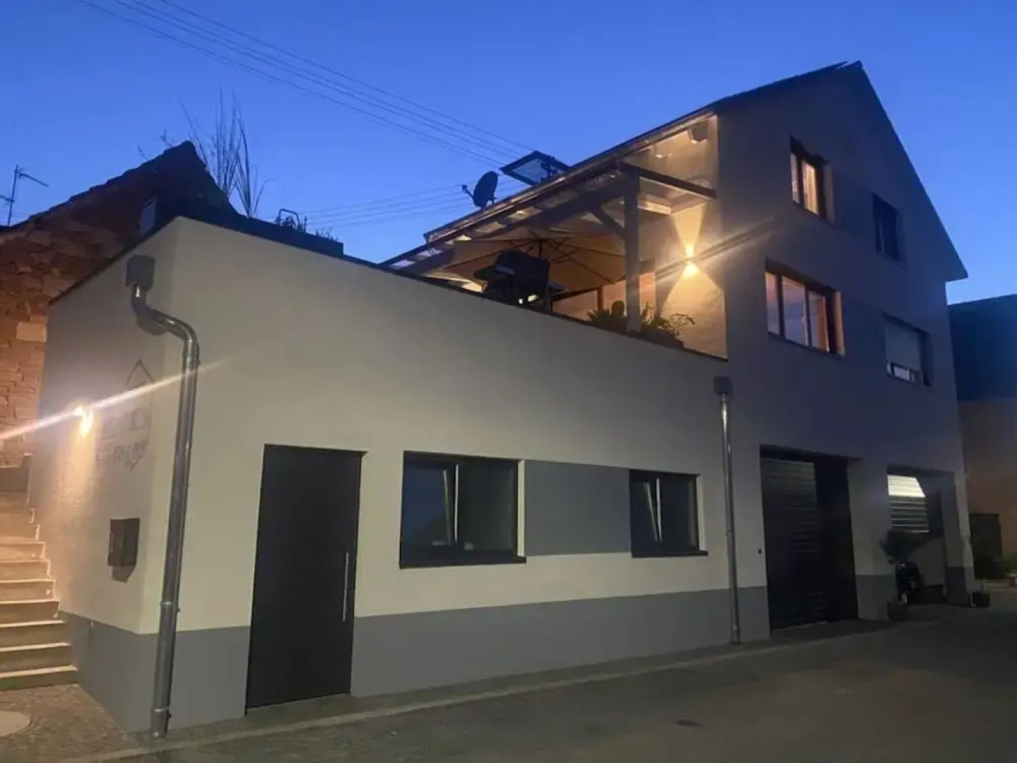 Welcoming Apartment Near Lake